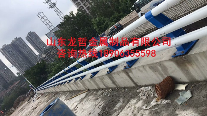 橋梁防撞護欄，防撞立柱